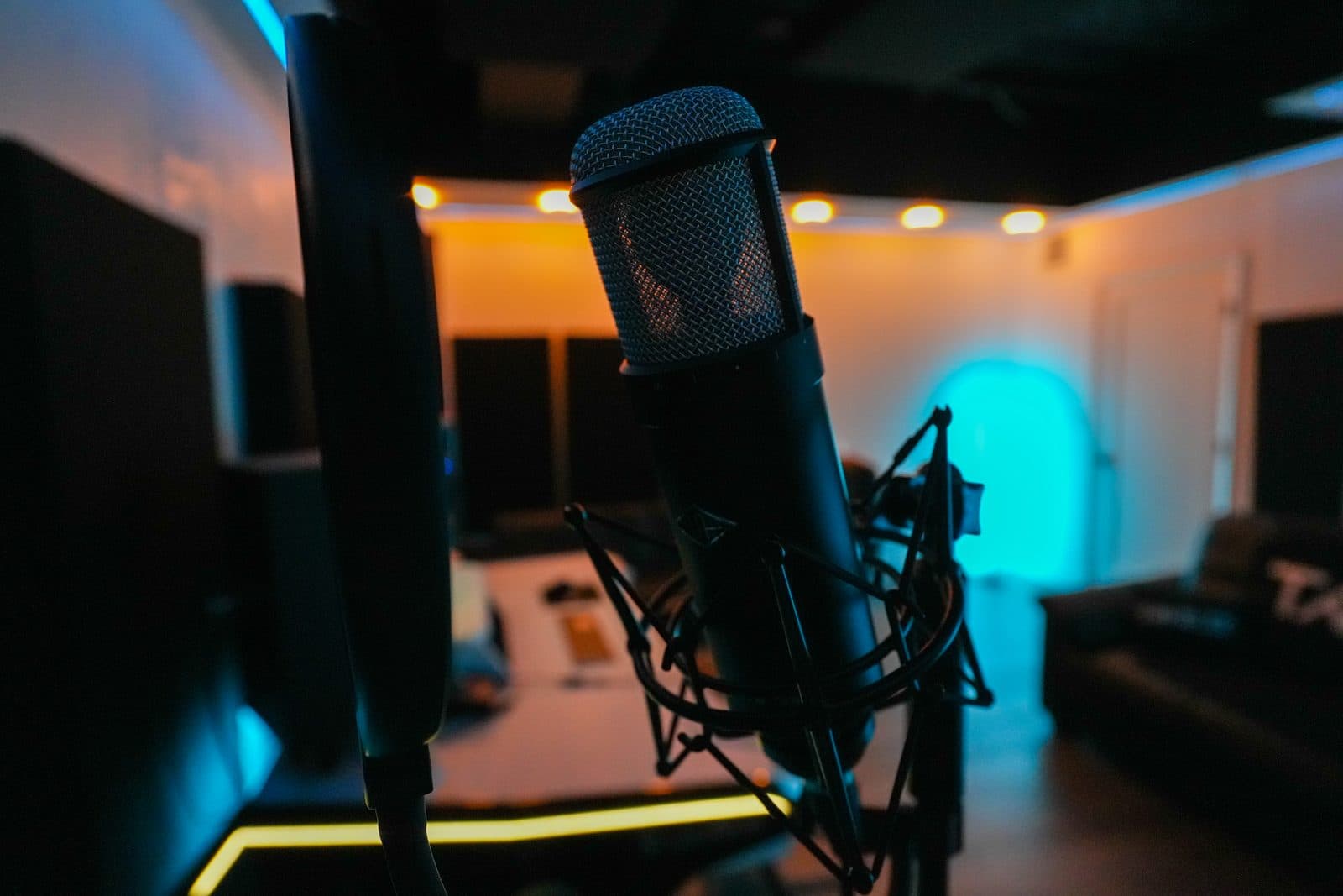 Artist-ready vocal booth and DAW in Hollywood, FL studio